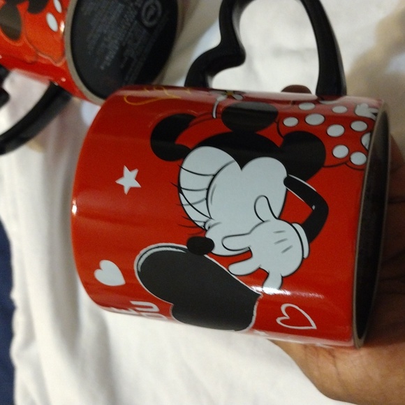 Mickey and Minnie True Love Mugs - Picture 4 of 13